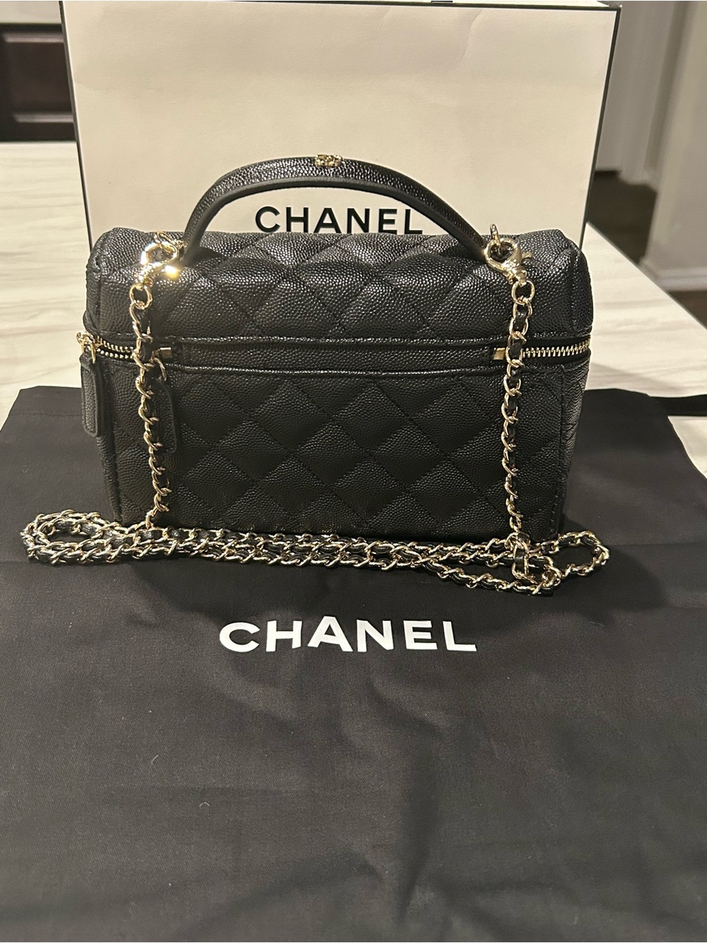 Chanel Quilted Leather Vanity Crossbody Bag in Black VIP GWP - Picture 2 of 14